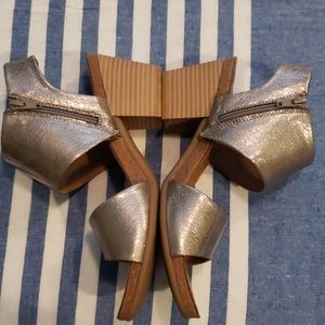 Eurosoft by Sofft Sandals 9/9.5